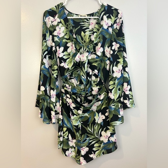 Show Me Your Mumu Floral Bell Sleeve Wrap Front Tropical Romper Size Small - Picture 2 of 14